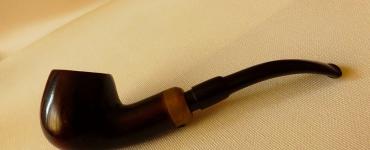 «Почти как Шерлок»: заработок на изготовлении курительных трубок на заказ