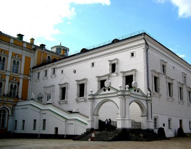 The meaning of the word bon-fryazin in the modern explanatory dictionary, BSE The Last Fryazins - Bon Fryazin and Petrok Maly